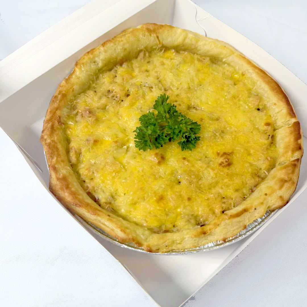 Cheesy Beef and Mushroom Pie